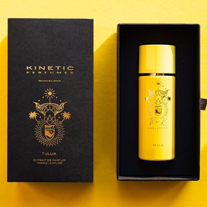 Kinetic Perfumes - Tulua - Limited Edition Parfumflakon in strahlendem Gelb mit kunstvollem Detailmotiv und schwarzer Geschenkbox