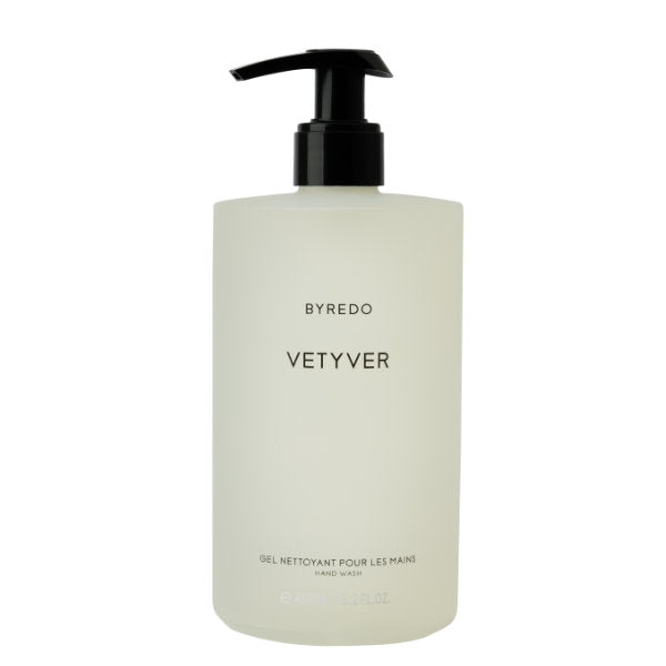 Byredo - Vetyver - Hand Wash in schlichter transparenter Flasche mit schwarzem Spender für sanfte Handreinigung