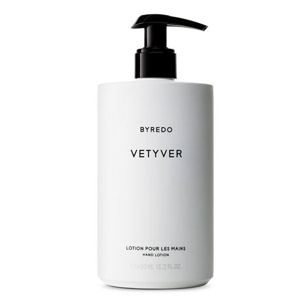 Byredo - Vetyver - Hand Lotion in schlichter weißer Flasche mit schwarzem Pumpspender für reichhaltige Handpflege