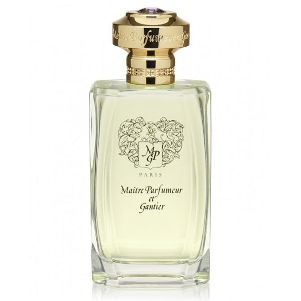 Maître Parfumeur et Gantier - Fleur des Comores klarer Flakon mit goldfarbenem Verschluss und filigranem Label vor weißem Hintergrund