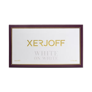Xerjoff - Spotlight - White on White elegante Geschenkbox in Weiß mit goldfarbenem Schriftzug und dunkelrotem Rahmen